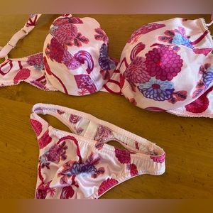 Victorias Secret Satin Unlined 34D Bra XS Thong Set Pink Floral Chinese